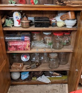 lot 739 image: Contents of Cabinet & Hanging Basket