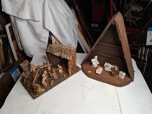 lot 180 image: (2) Small Manger Scenes
