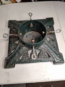 lot 183 image: Metal Christmas Tree Stand