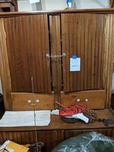 lot 280 image: Large Wood Paneled Cabinet