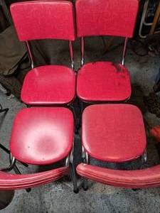 lot 112 image: Set of (4) Vintage 1950s Red Vinyl Kitchen Chairs