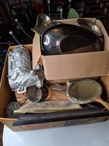 lot 113 image: (2) Boxes of Vintage Kitchen & Decor