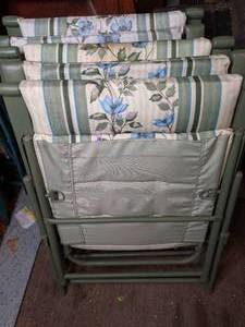 lot 144 image: (4) Comfy Folding Lawn Chairs