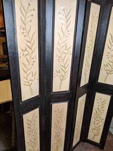 lot 145 image: Narrow Four Panel Wood Room Divider