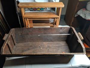 lot 153 image: Collapsible Spice Rack and Rustic Wood Trough