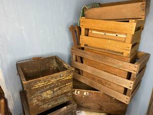 lot 852 image: Boxes and Crates