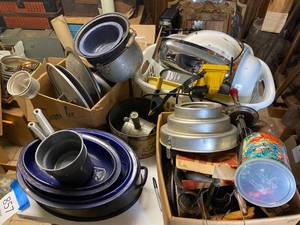 lot 857 image: Pots, Pans, Baking and Cookware