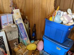 lot 830 image: Mega Easter Lot