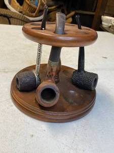 lot 890 image: 3 Classy Pipes and a Pipe Caddy