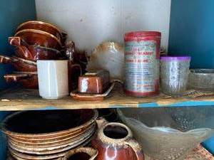 lot 840 image: Stoneware-Heavy Shelf Contents