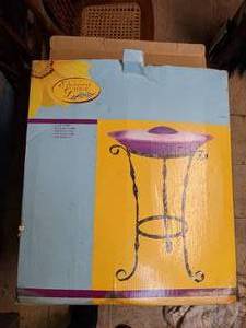 lot 875 image: Enchanted Gardens New Wave Bird Bath