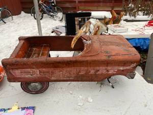 lot 918 image: Antique Fire Truck Toy
