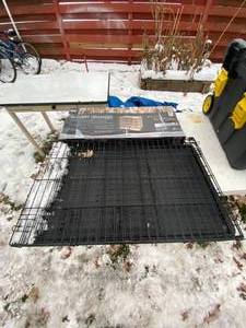 lot 939 image: Dog Kennel and 16 Compartment Cubby Organizer