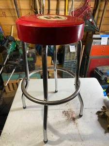lot 986 image: IH Farmall Bar Stool