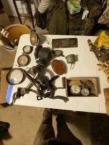 lot 286 image: Various Antique Auto Light Covers, Tools