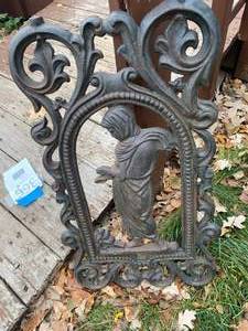 lot 366 image: Ornate Cast Iron Archway