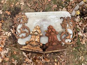 lot 374 image: Antique Cast Iron Architectural Adornments