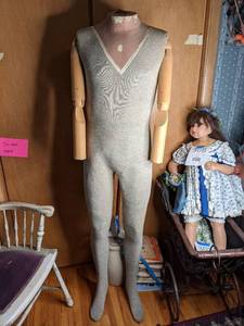 lot 310 image: 5 Male Mannequin - Headless