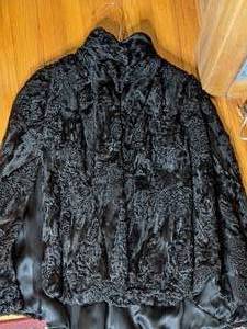 lot 351 image: Vintage Uppgaard Womens Fur Cape