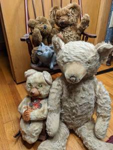lot 355 image: Assorted Vintage Stuffed Animals and Rocking Chair