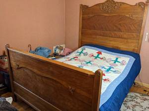 lot 699 image: Beautiful Full Size Solid Wood Bed Frame