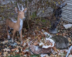 lot 535 image: (3) Heavy Outdoor Garden Statues