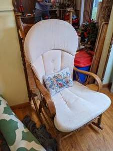 lot 609 image: Bent Wood Rocker with Removable Cushion