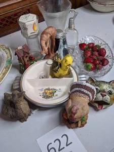 lot 622 image: Assorted Vintage Wares