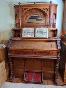 lot 630 image: Packard Reed Organ with Aftermarket Piece Built On Top