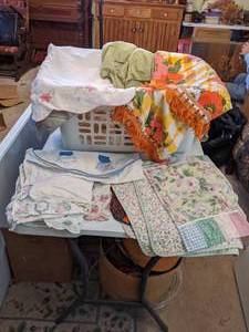 lot 632 image: Linens and Things