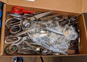 lot 653 image: Scissors for Days...