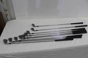 lot 14 image: Lot of (9) Maxfli VHL Golf Irons - 1, 2, 3, 4, 5, 6, 7, 8, 9