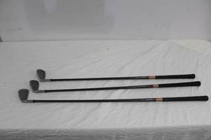 lot 38 image: Lot of (3) Taylor Made Oversize Burner Golf Clubs - 5 Iron, 8 Iron, Putter