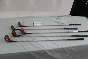 lot 97 image: Lot of (5) Fancy Face Golf Woods - MacGregor T945 1, MacGregor DXW2 1, Ram 1, Northwestern 3, Ram 3
