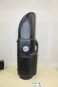 lot 120 image: Flight Master Golf Club Bag Plastic Travel Case