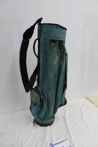 lot 117 image: Austads Golf Club Bag