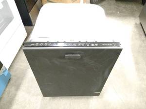 lot 60 image: Ikea Model IDT930SAGXO Dishwasher...