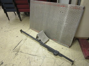 LOADING RAMP PLATE, SERVICE JACK