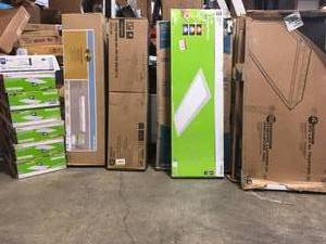 lot 6 image: ASSORTED PALLET WITH MIXED LIGHTING SEE PICS