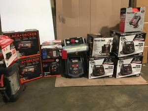 lot 18 image: ASSORTED PALLET WITH MIXED PORTABLE POWER STATIONS SEE PICS