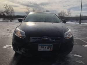 lot 1 image: 2013 FORD FOCUS SE  LOW MILES  CLEAN CAR