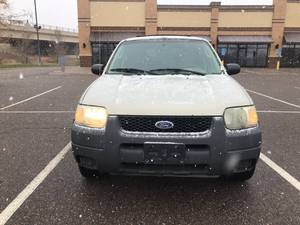 lot 3 image: 2003 FORD ESCAPE XLS  MANUAL  NO RESERVE