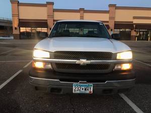 lot 6 image: 2003 CHEVY SILVERADO  2 OWNER  GREAT DRIVING WORK TRUCK AT NO RESERVE