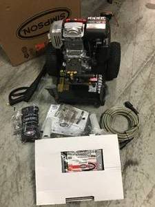 lot 13 image: SIMPSON MegaShot MSH3125 -S 3200 PSI at 2.5 GPM HONDA GC190 Cold Water Pressure Washer SEE PICS