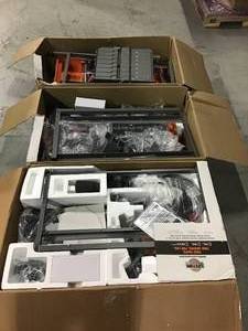 lot 18 image: Pallet with 3 RIDGID 7IN WET TILE SAW WITH STAND SEE PICS