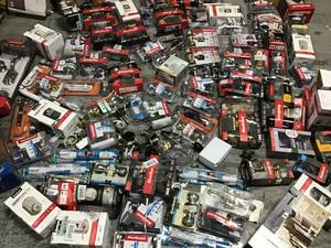 lot 23 image: HUGE LOT WITH MIXED DOOR LOCKS SEE PICS