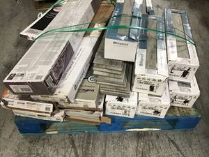 lot 37 image: Pallet with 14 CASES WITH MIXED FLOORING SEE PICS