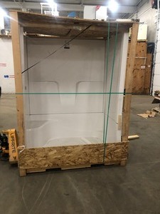 lot 47 image: Aquatic Varia 60 in. x 34 in. x 76 in. 4-Piece Shower Stall with Seat and Right Drain in White Not used whit small nicks please review the photos