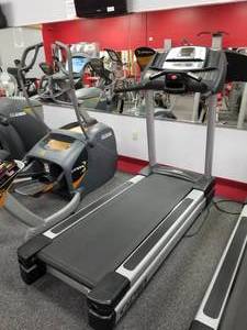 lot 12 image: Cybex Incline Treadmill 425T LCX