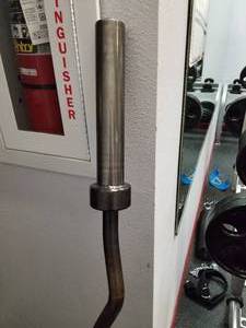 lot 50 image: Weight Lifting Curling Bar